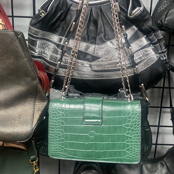 Emerald Green Bedazzled Like Leather Purse - Picture 2 of 3